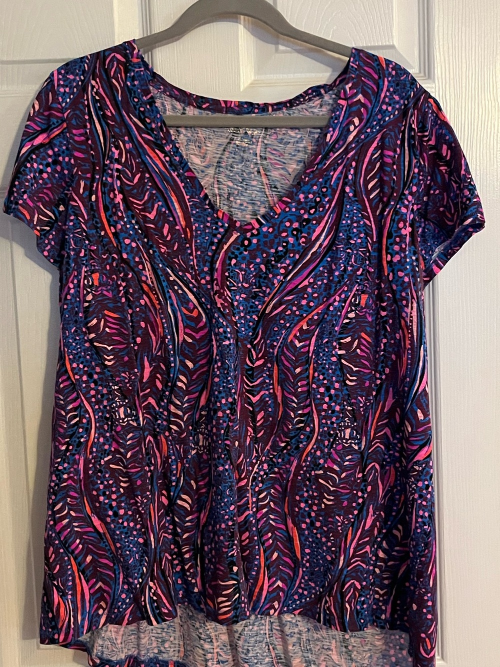 Lilli Pulitzer V-Neck Short Sleeve Printed Women's Top in Purple-Pink